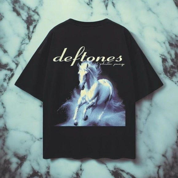 Deftones Black Shirt - Picture 1 of 4
